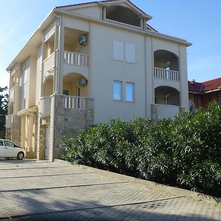 Apartment Adrijana Novalja Exterior photo